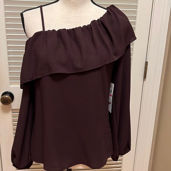 62. 1.State Off Moody Hues Off Shoulder Top in Dark Oxblood, Size X-Small - Picture 1 of 11